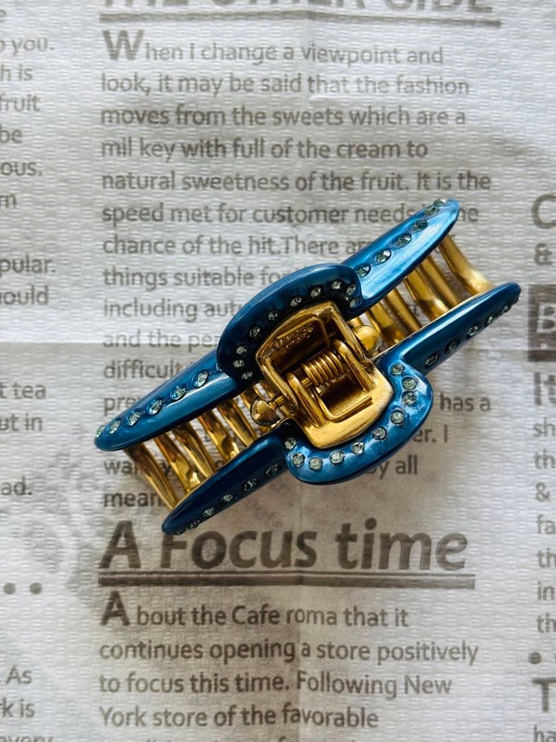 accaヘアクリップ 青 スワロフスキー