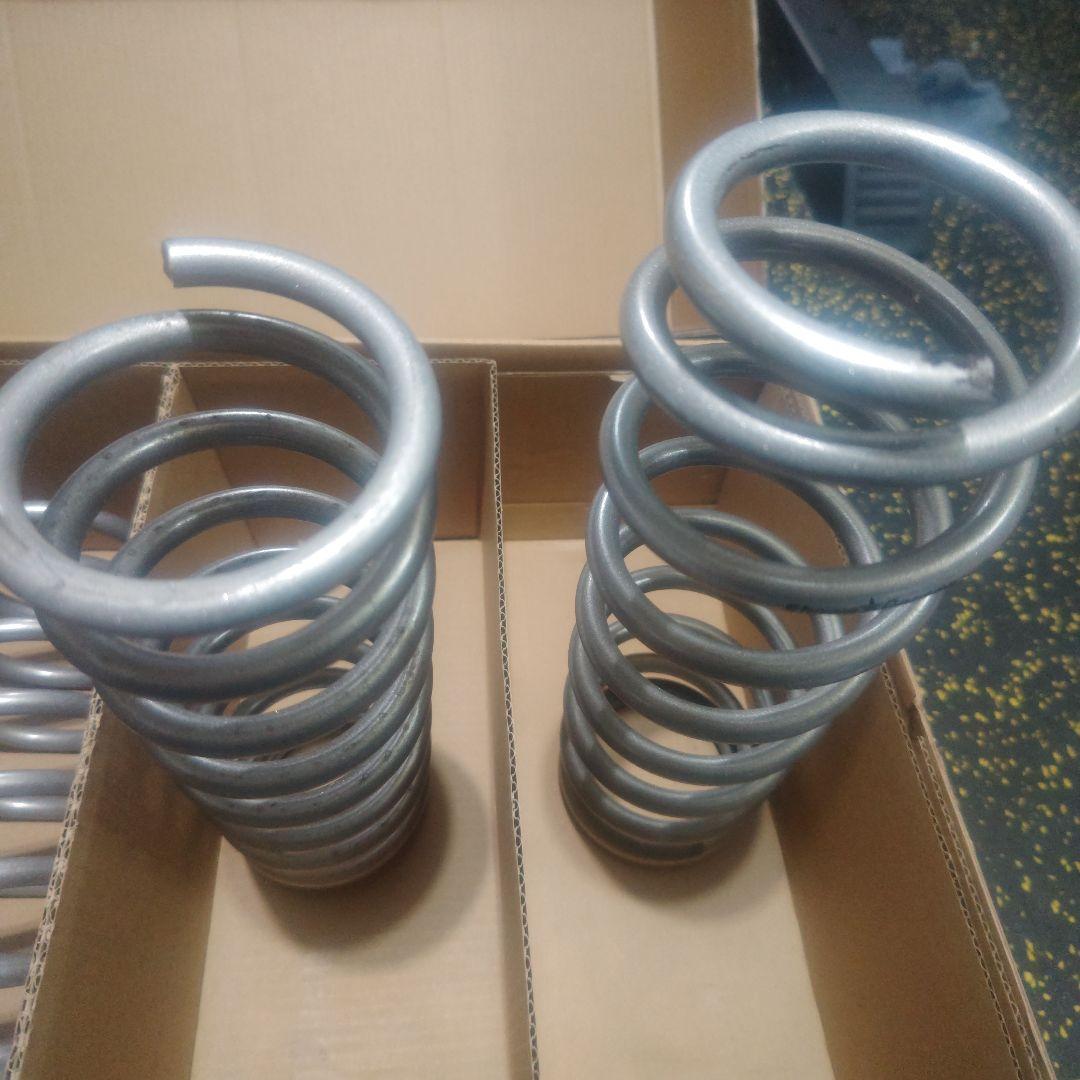 ショウワガレージ　1インチアップコイルスプリング　ジムニーシエラJB74