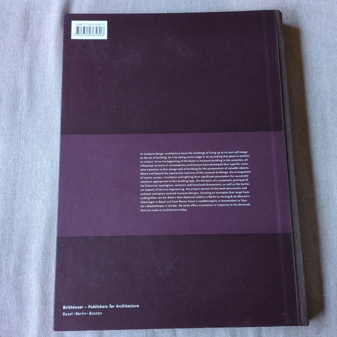 洋書 Museum Buildings: A Design Manual