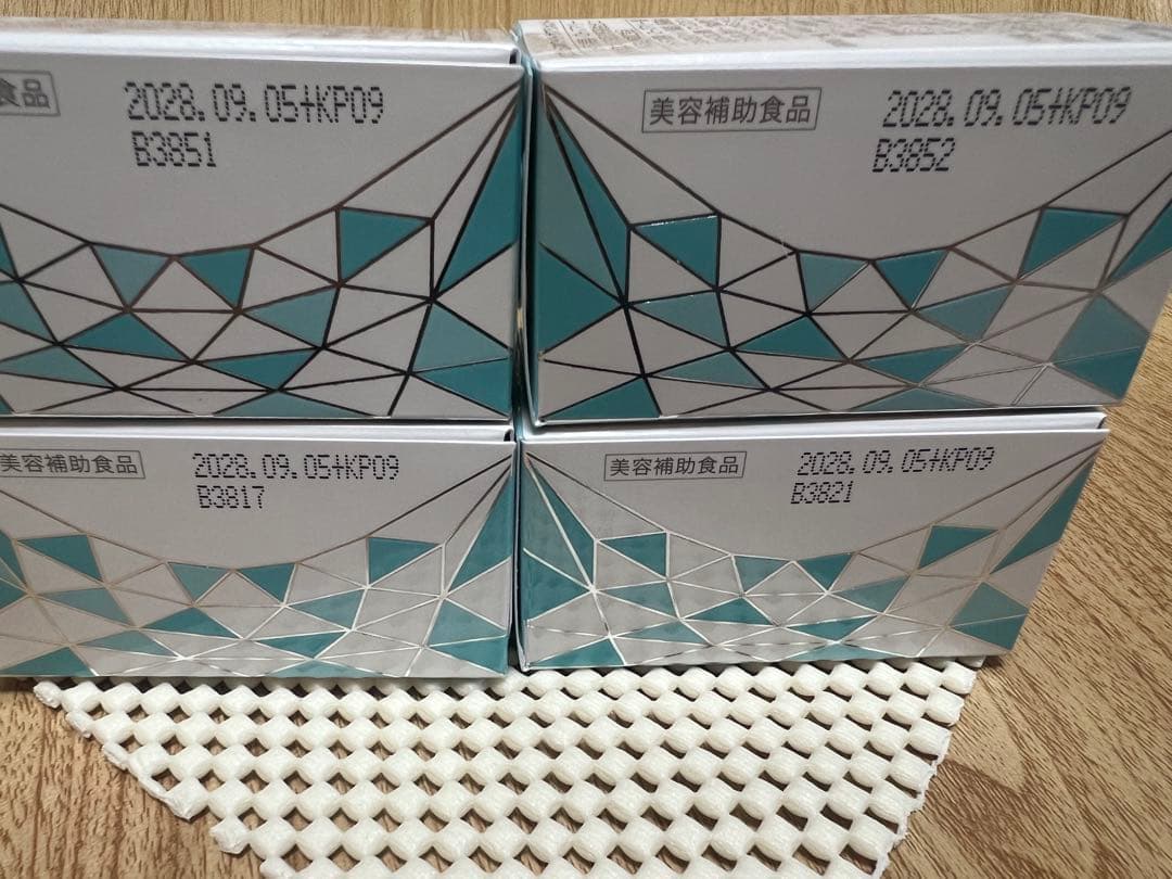 ソルプロプリュスホワイト 30粒 ×4箱