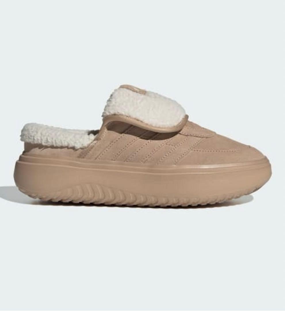 新品未使用 adidas グランドコート ミュール モコモコ サンダル 24cm