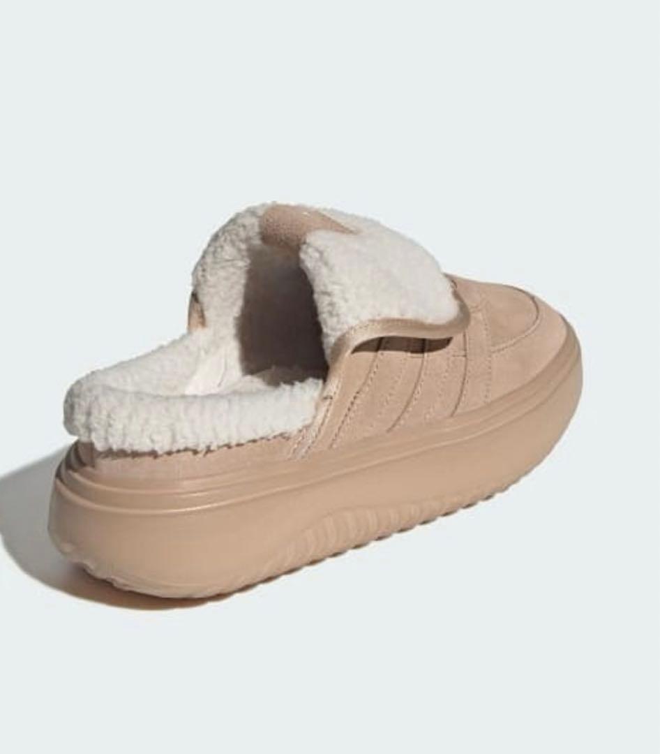 新品未使用 adidas グランドコート ミュール モコモコ サンダル 24cm