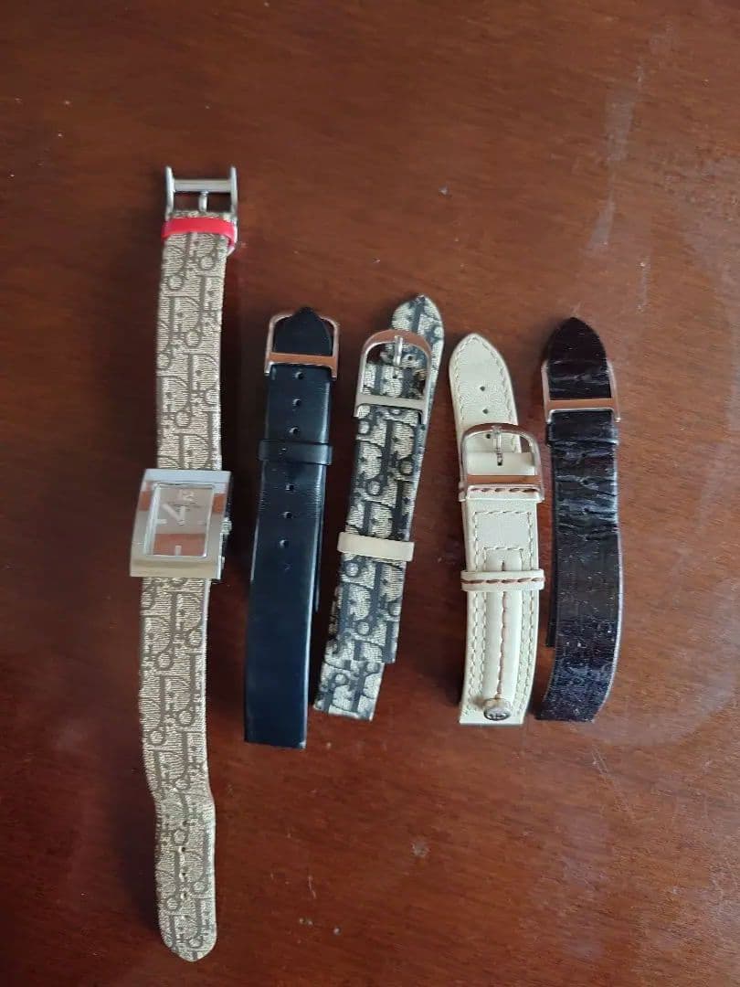 ChristianDior　時計　バンド5本付き