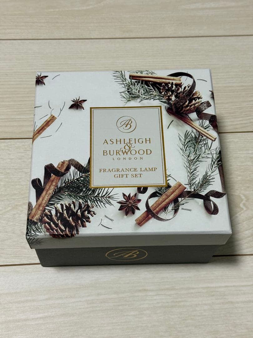 アシュレイ&バーウッド【未使用】ホワイトクリスマス　フレグランスランプ