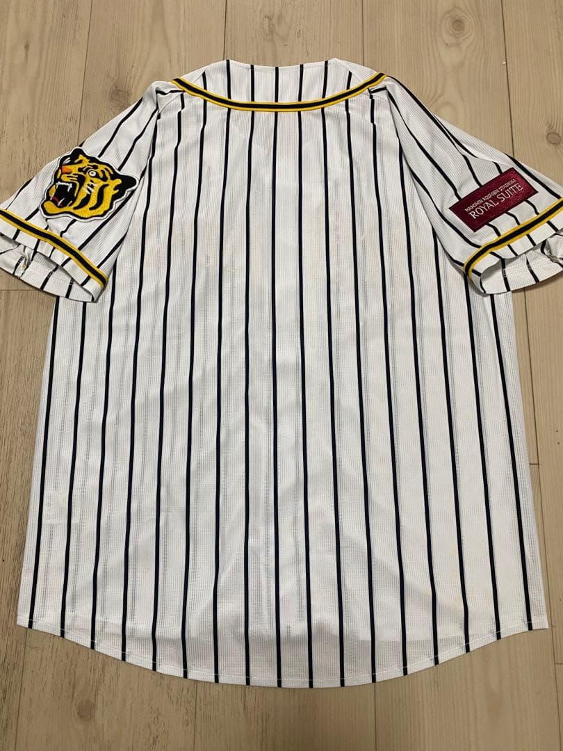阪神タイガースユニフォーム 【ロイヤルスイート】 希少tigersホームMサイズ
