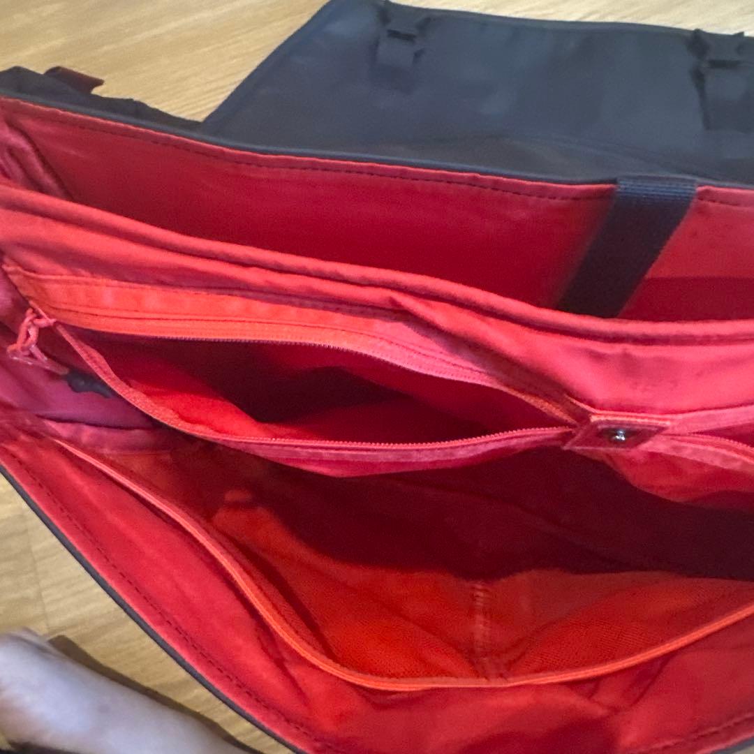 パ*カ様 topologie メッセンジャーサコッシュラージ （本体のみ）