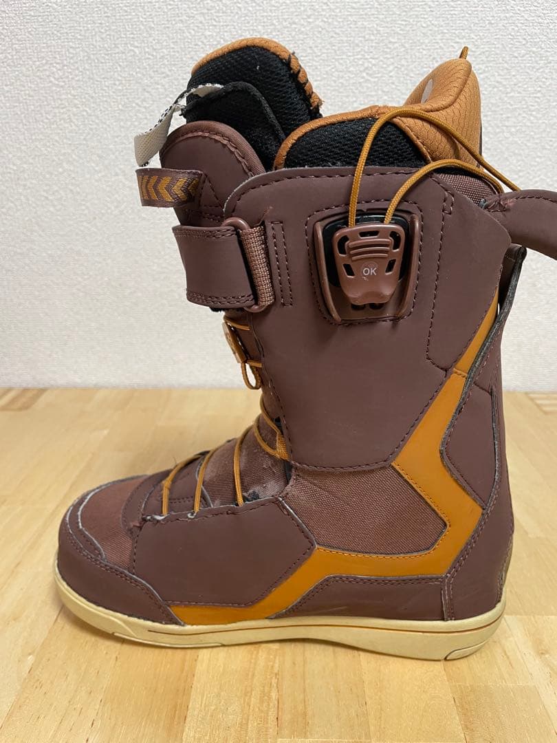 DEELUXE 女性用 スノーボードブーツ ブラウン　23.5