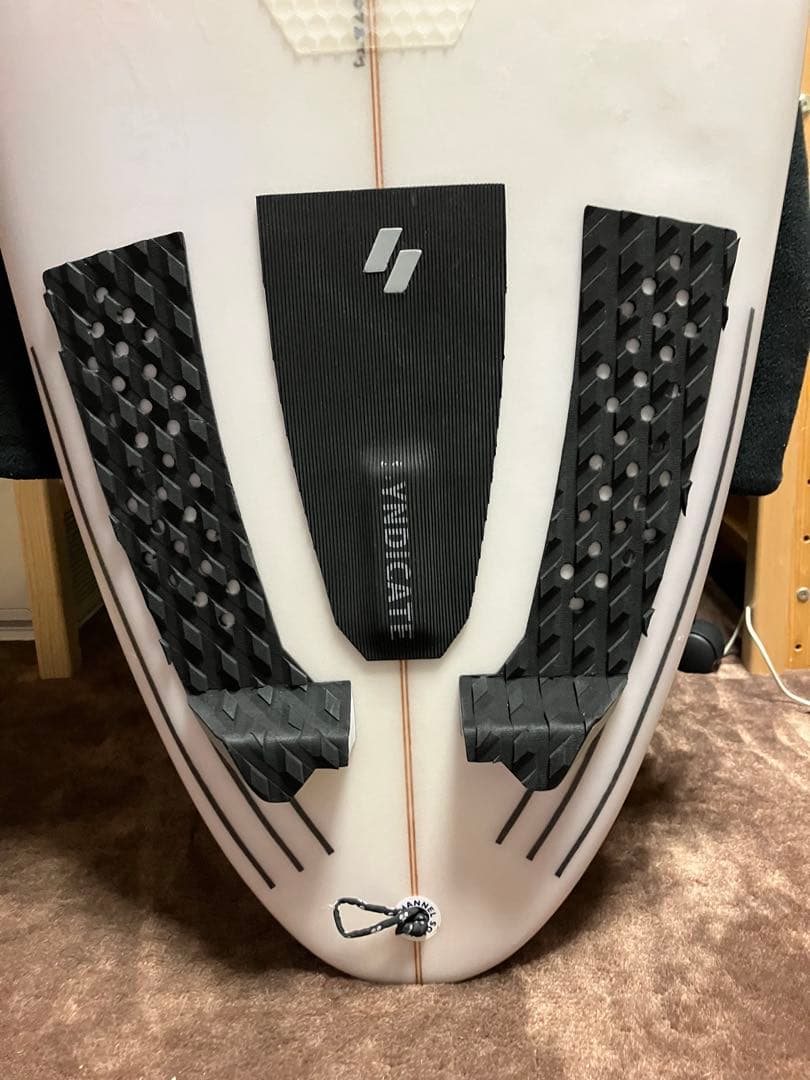 アルメリック　ネックベアード3　5' 11　Future PU　サーフボード