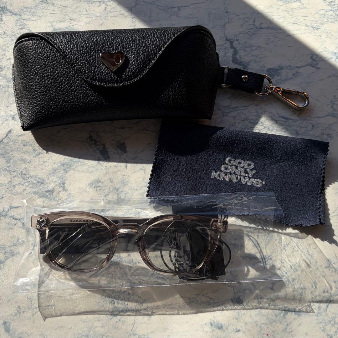 岩田剛典 GOD ONLY KNOWS popup限定 ハートロゴ サングラス