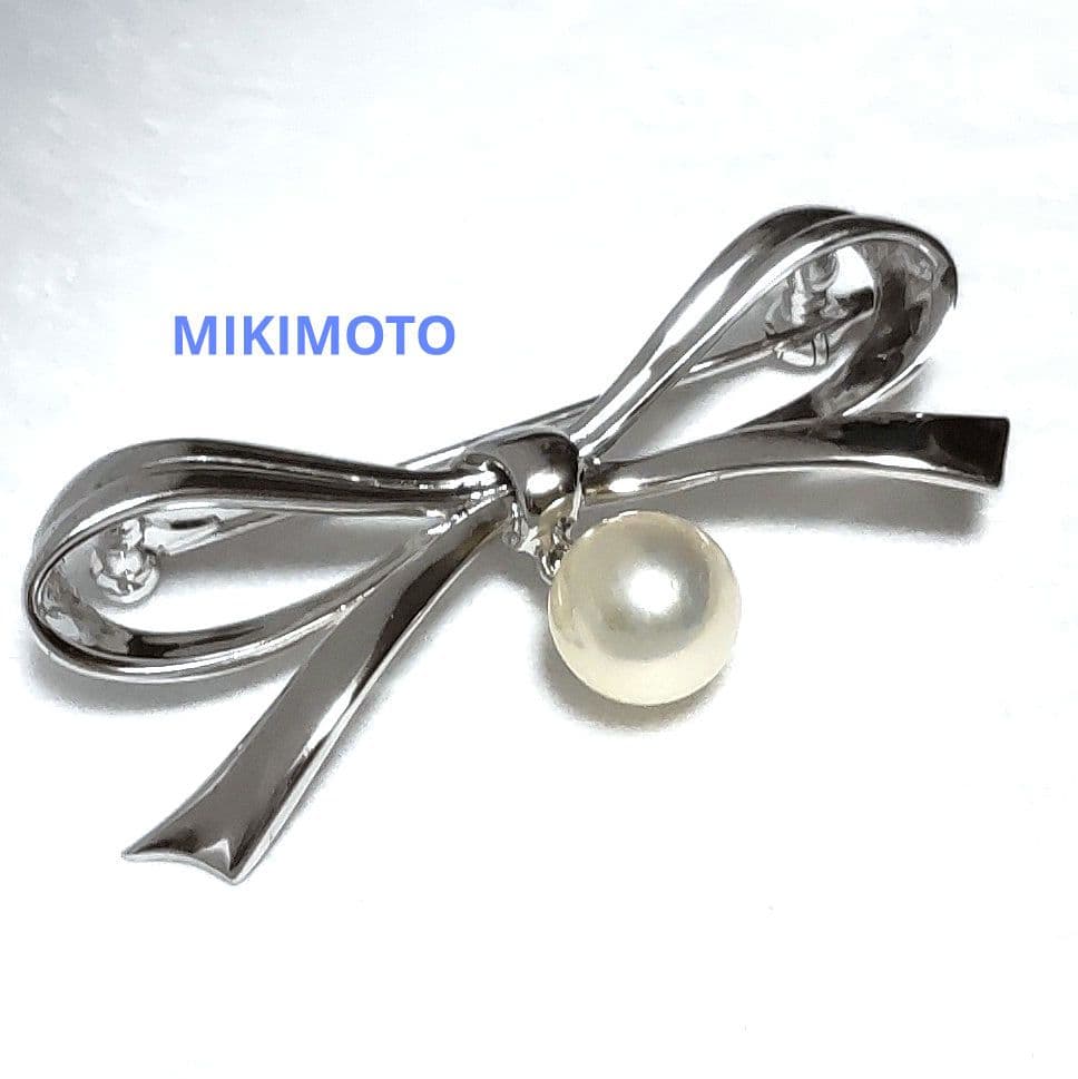 美品♡MIKIMOTO♡ミキモト♡優美な曲線♡上質パールが揺れるリボンブローチ