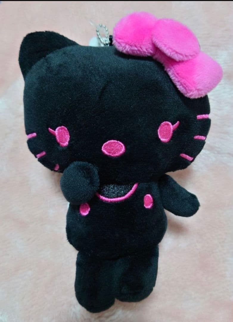 ハローキティ　３点（マスコット・ポーチ・ケース）