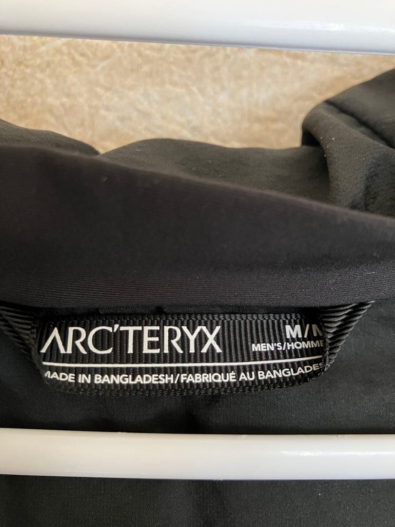 アークテリクス　アトムARフーディー　M