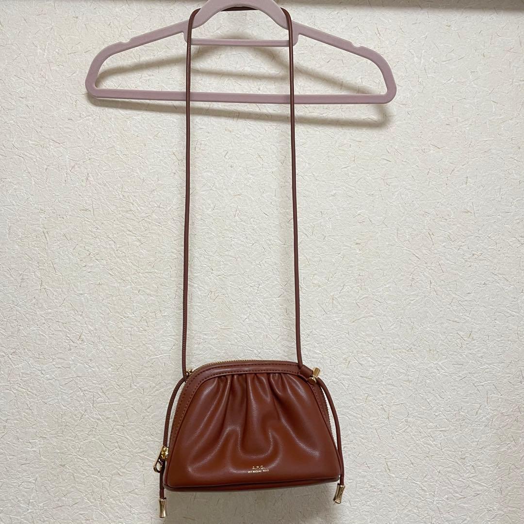 A.P.C. NINON スモールドローストリングバッグ