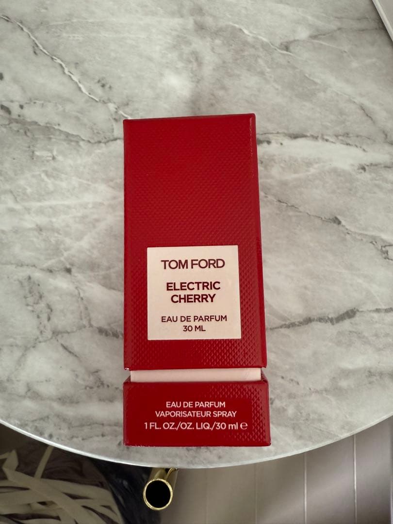 TOM FORD ELECTRIC CHERRY 30ML⭐︎最終値下げ⭐︎