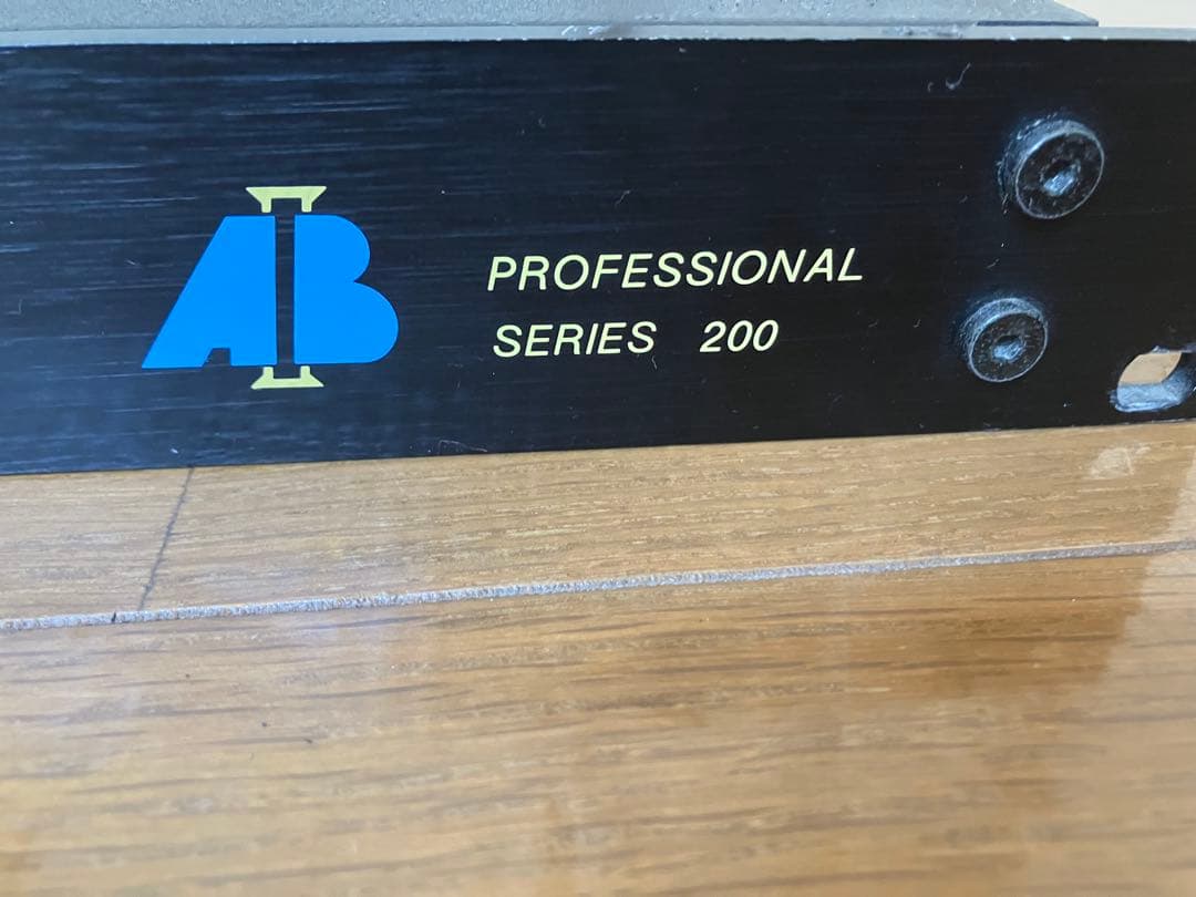 AB PROFESSIONAL SERIES 200 パワーアンプ