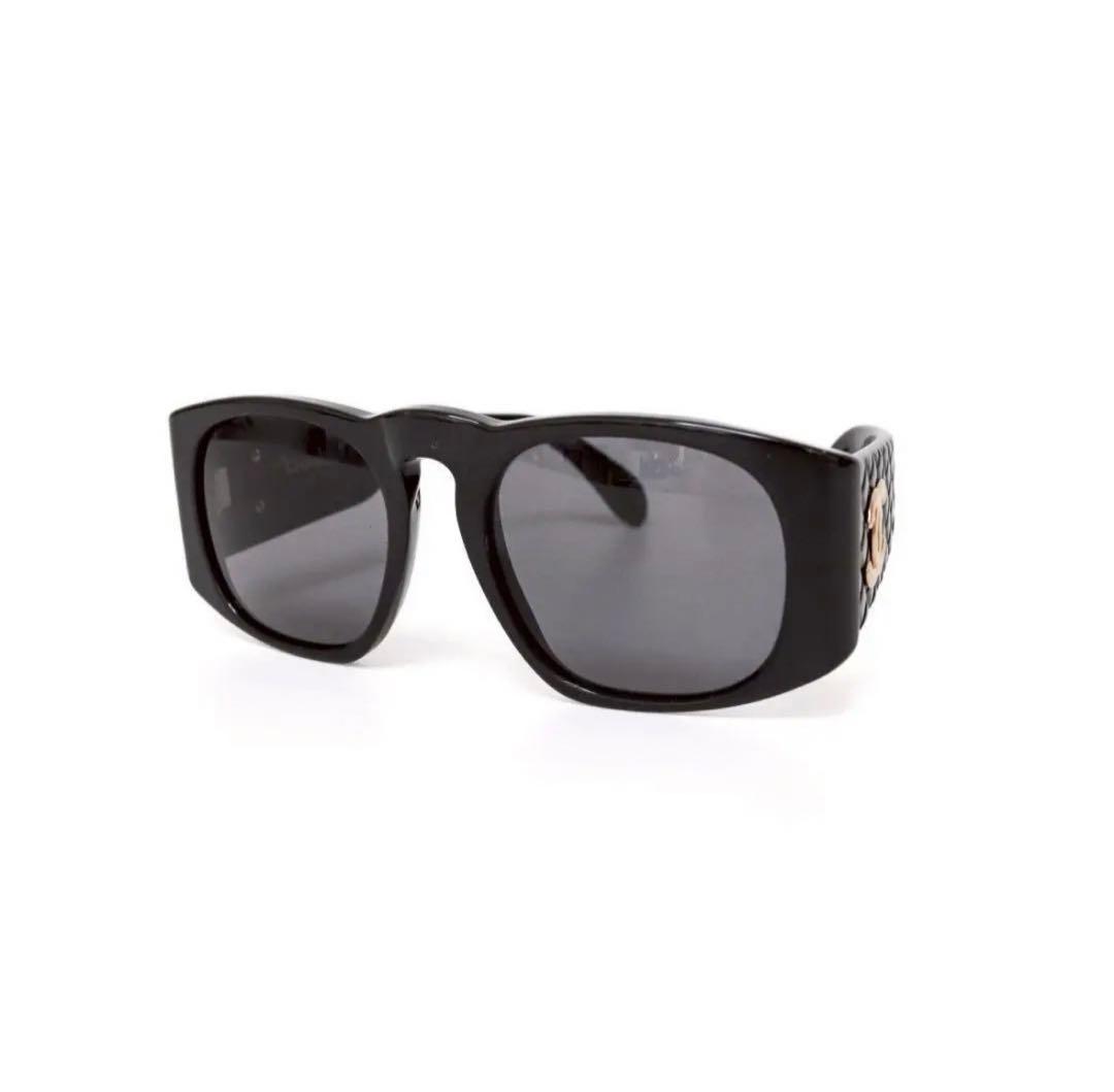 【極美品】シャネル サングラス マトラッセ×CCロゴ ブラック×ゴールド 714