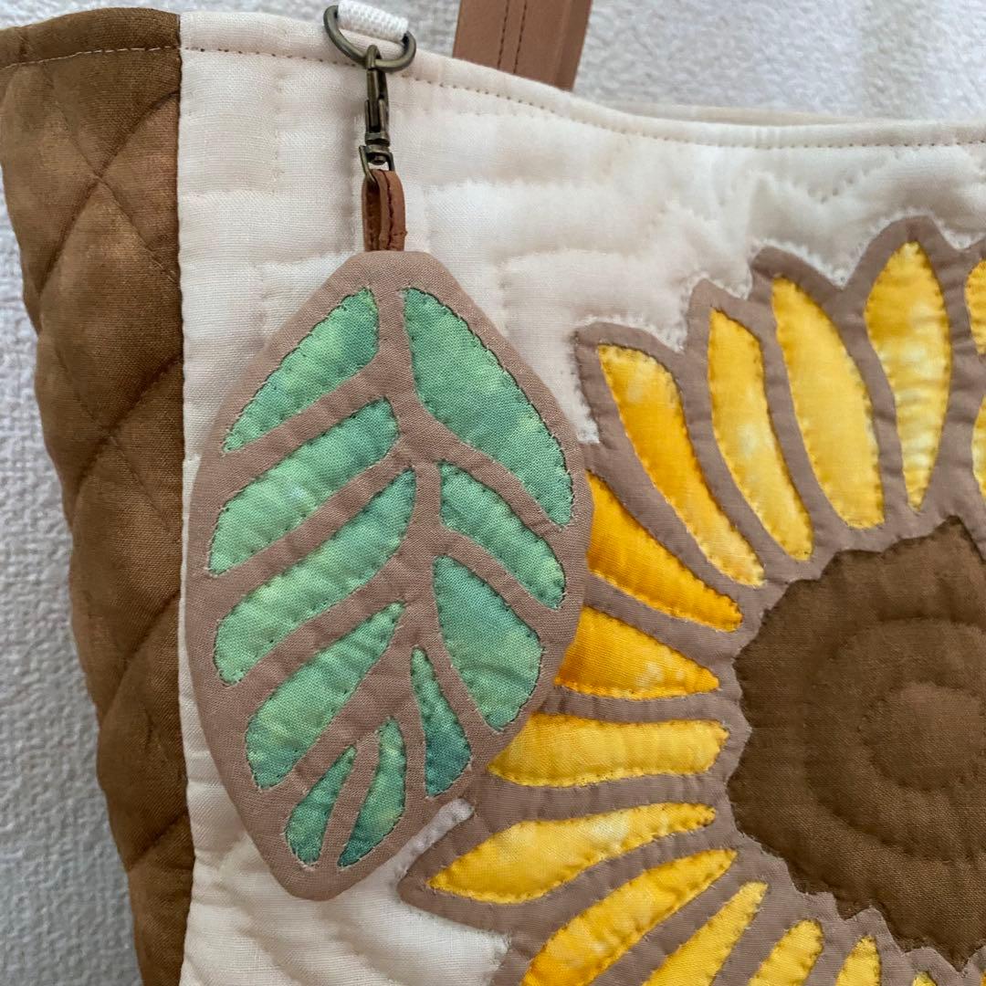 ハワイアンキルト◆トートバッグ◆ひまわり◆ハンドメイド◆チャーム付き