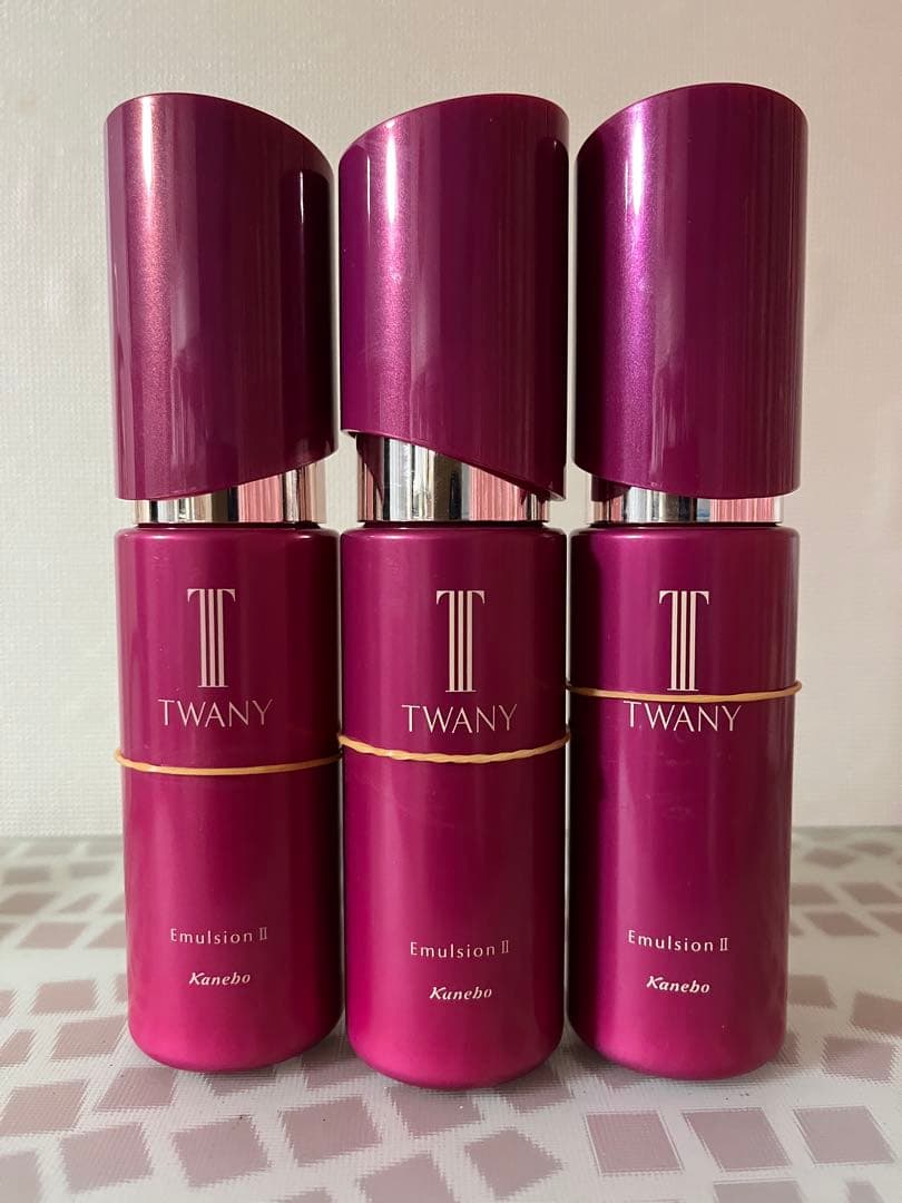 トワニー　ローション&エマルジョン　しっとりタイプ　5点まとめ売り