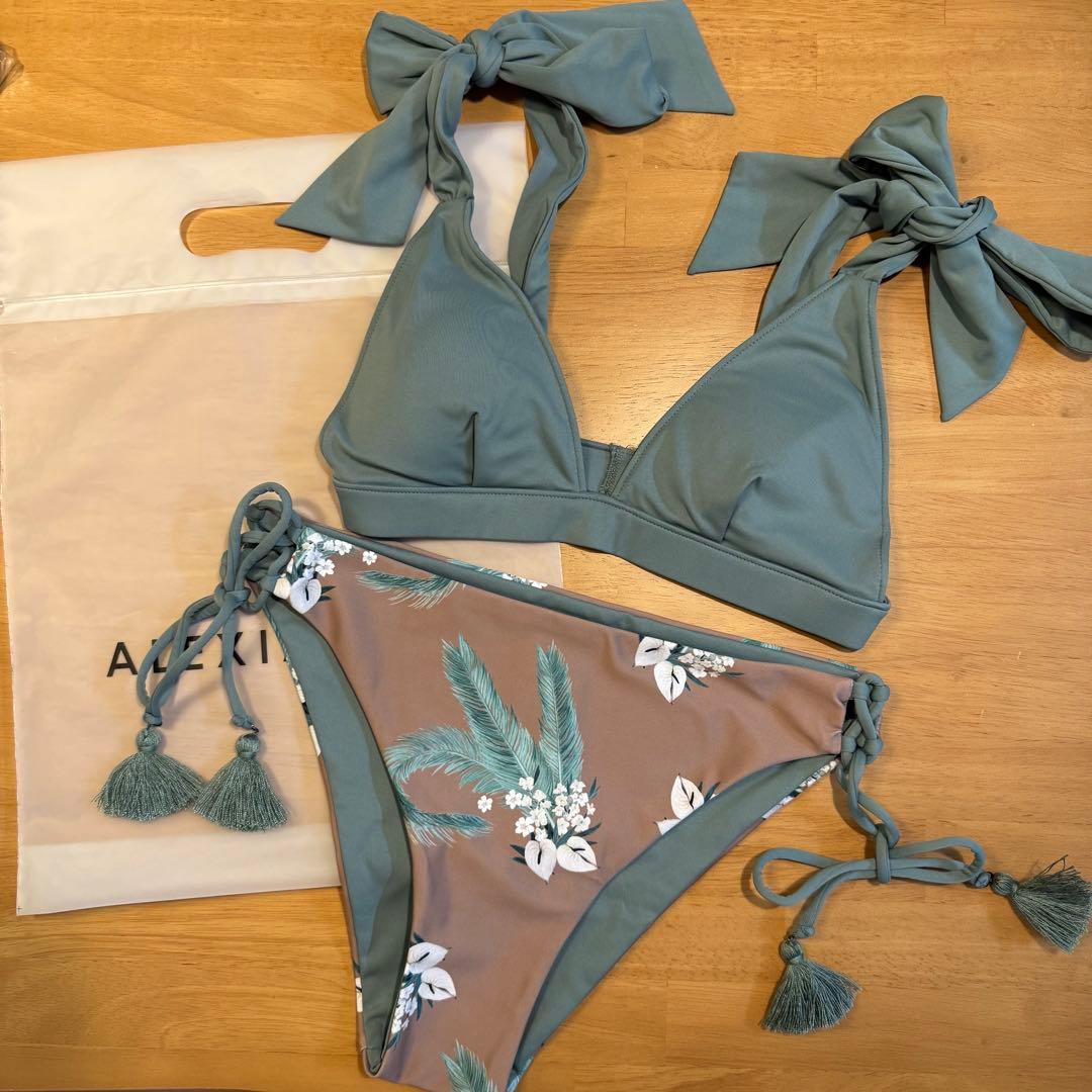 alexiastamビキニ上下セット