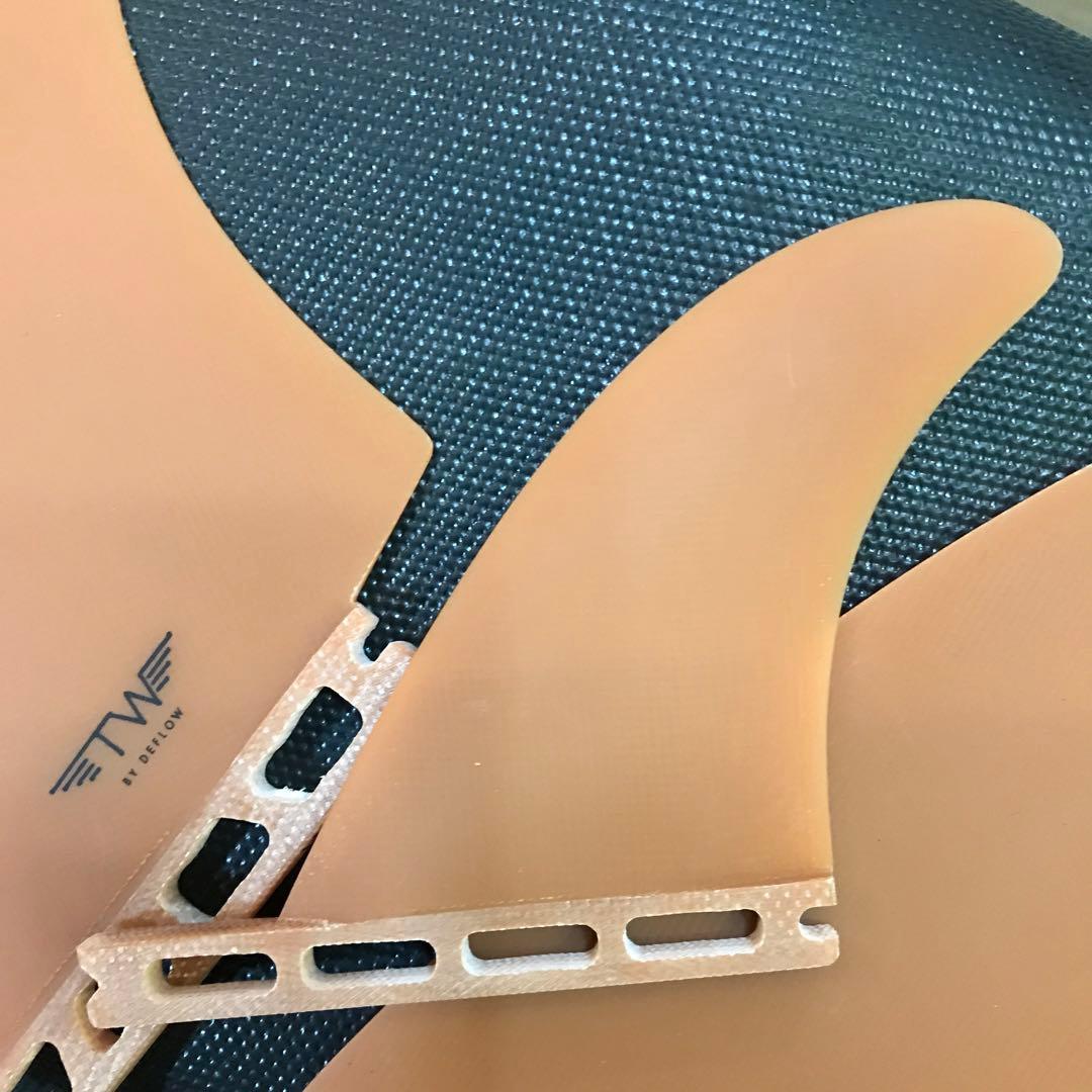 TW エディション サーフボードフィン 2枚セットプラス1