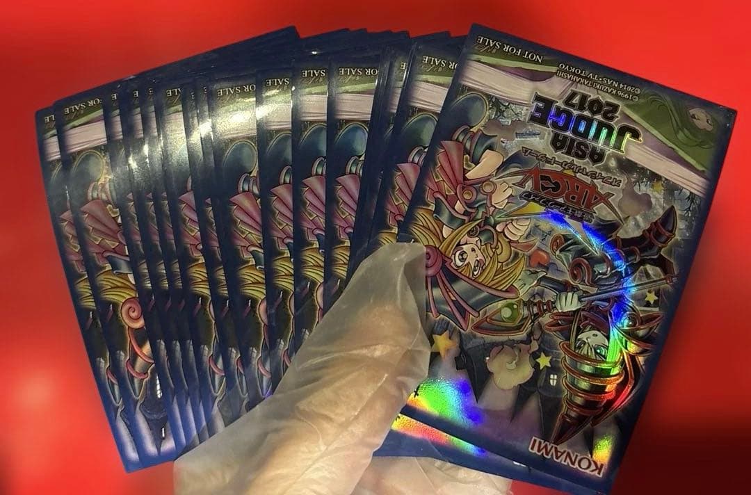 遊戯王　ASIA JUDGE 2017 トゥーン スリーブ　30枚