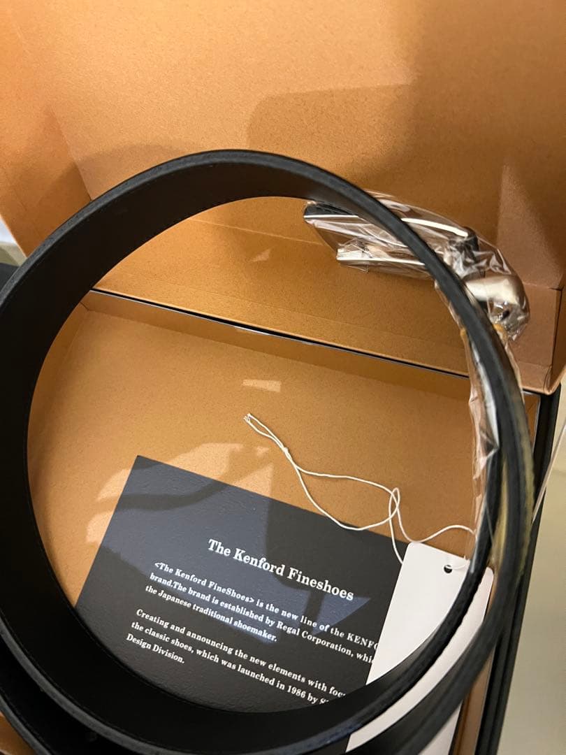 小物 KENFORD EMBOSSED LEATHER BELT PAISLEY