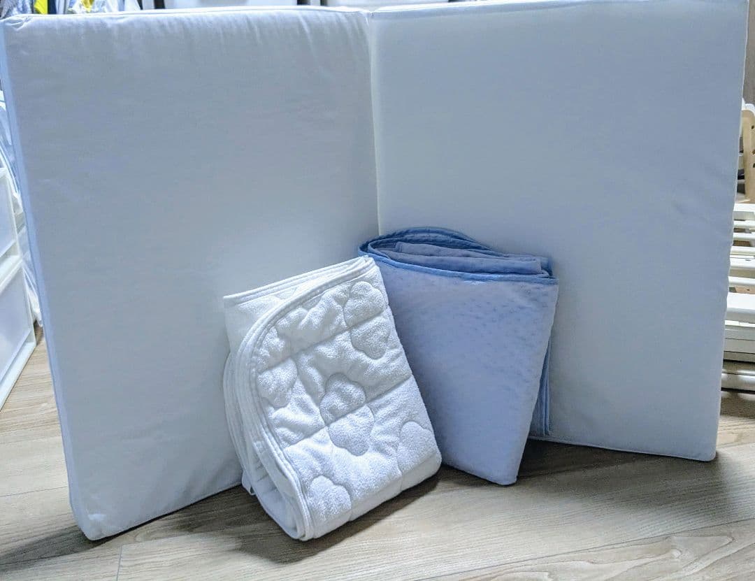 【良品/特典あり】カトージ ベビーベッド ミニ立ちベッド（プチバニラ