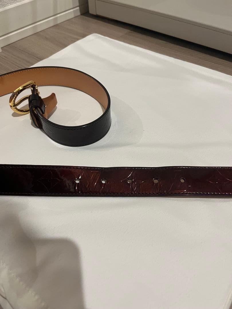 Louis Vuitton ベルト　ヴェルニ　アマラント