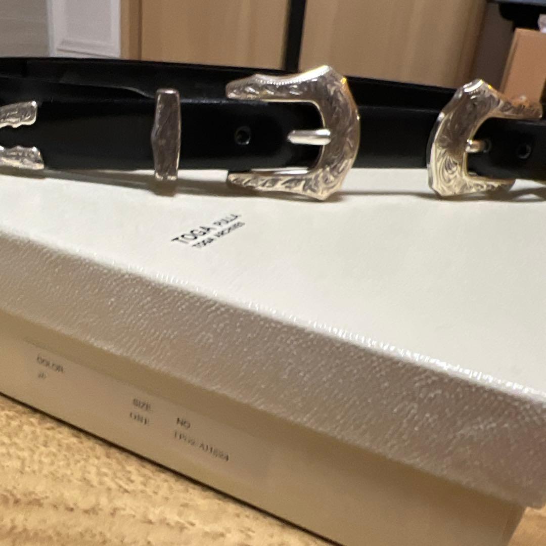 TOGA PULLA ブラック レザーベルト