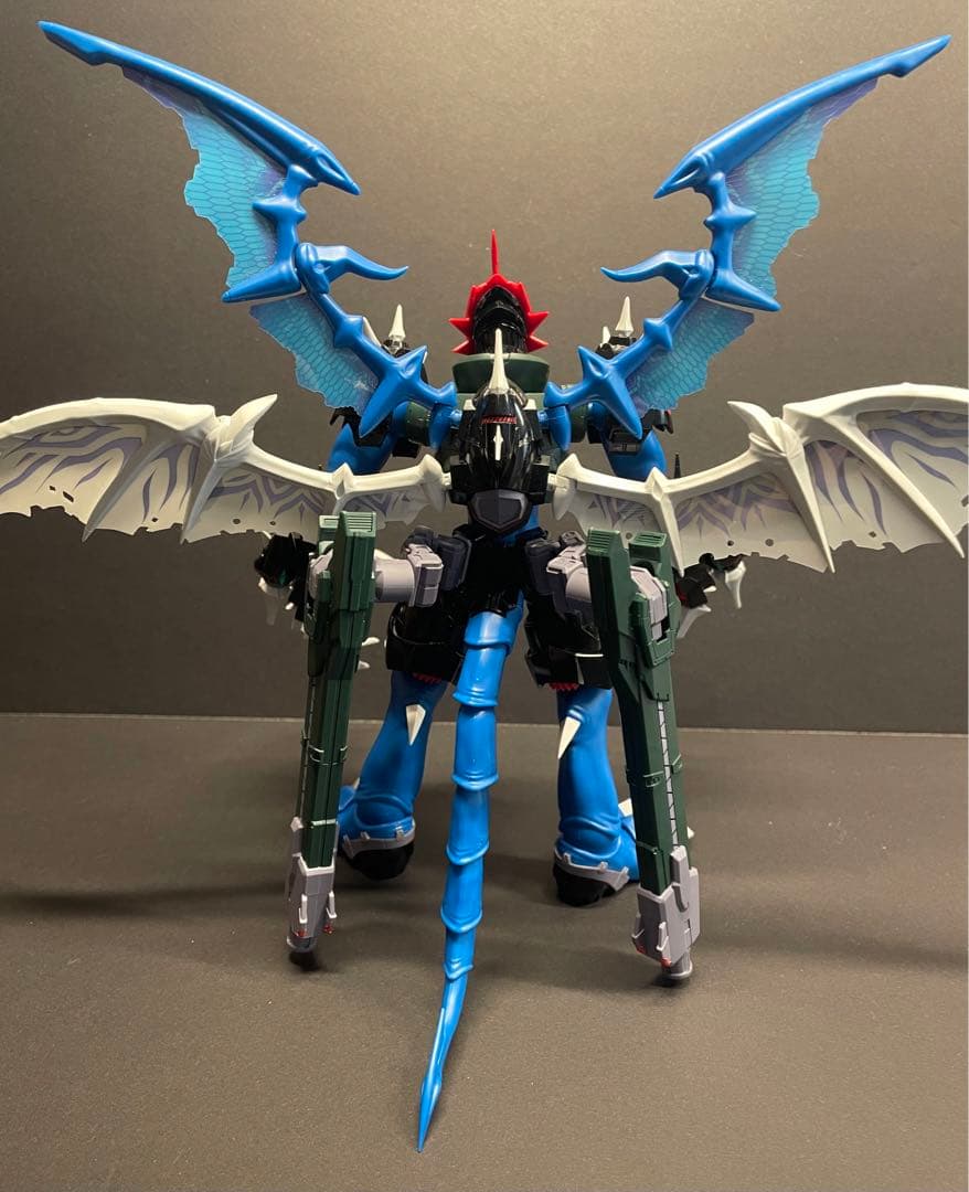 ブイモン系譜 インペリアルドラモン パイルドラモン マグナモン プラモデル