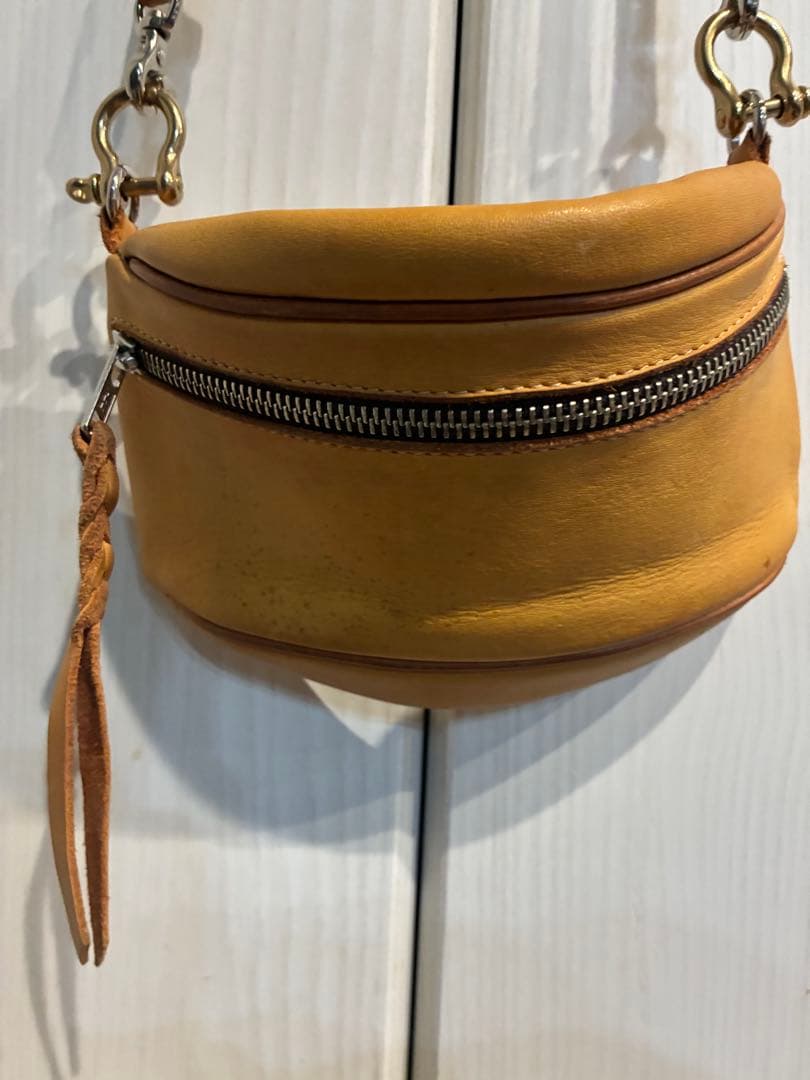 レッドムーン　レザーポーチ　キャメル