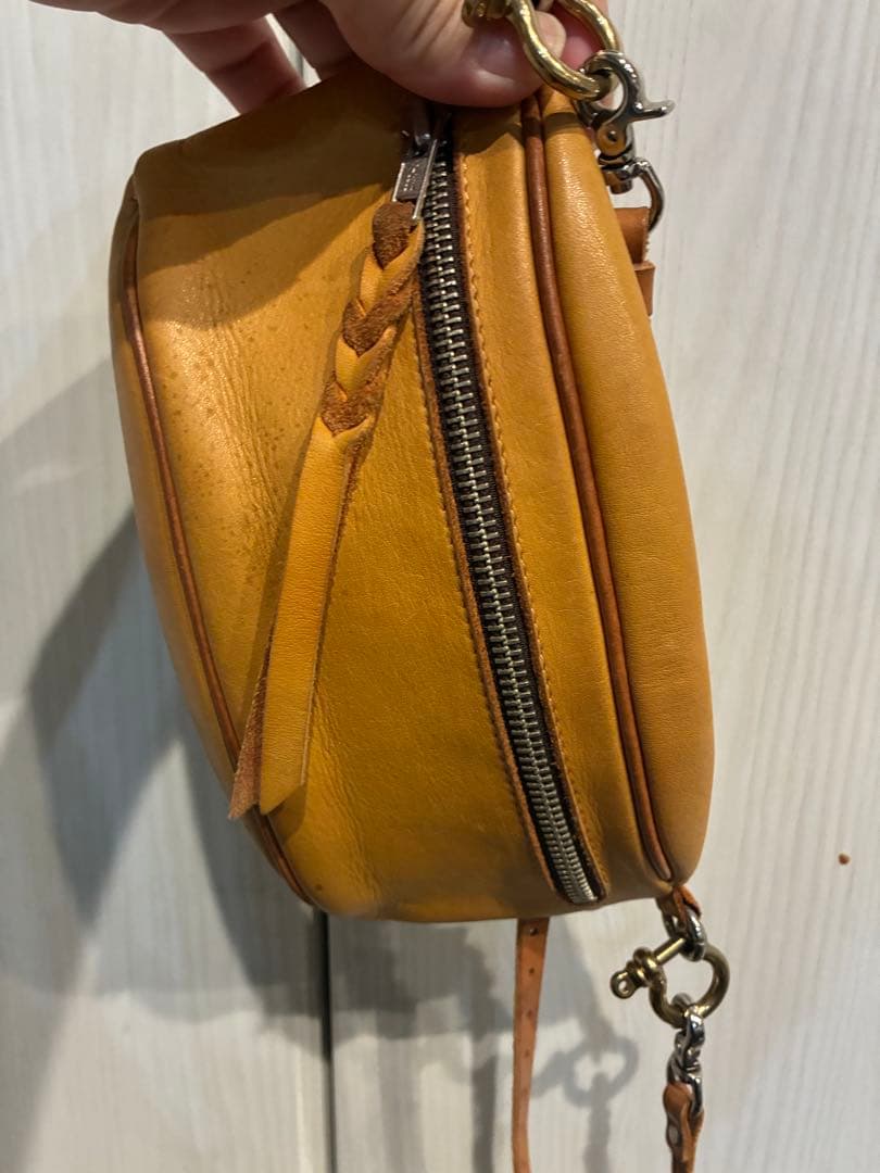 レッドムーン　レザーポーチ　キャメル