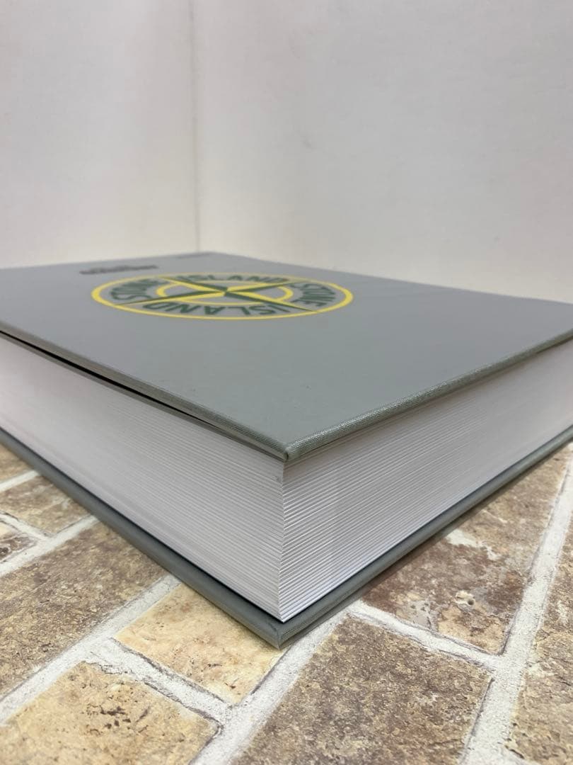 STONE  ARCHIVIO '982–'012 ハードカバー