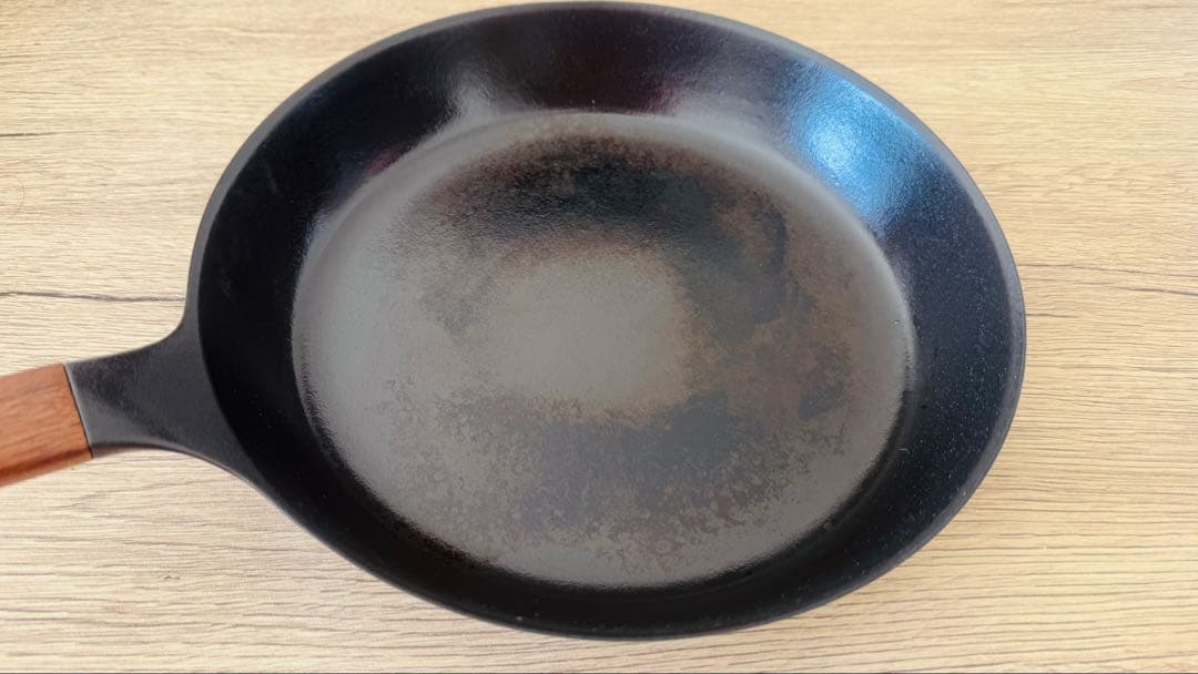 バーミキュラ鋳鉄フライパン 木製ハンドル 蓋付き