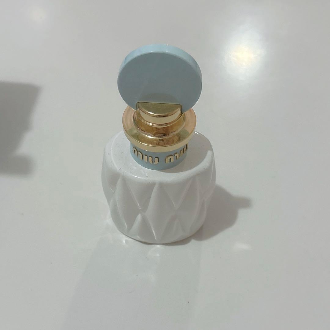 Miu Miu Fleur de Lait オードパルファム