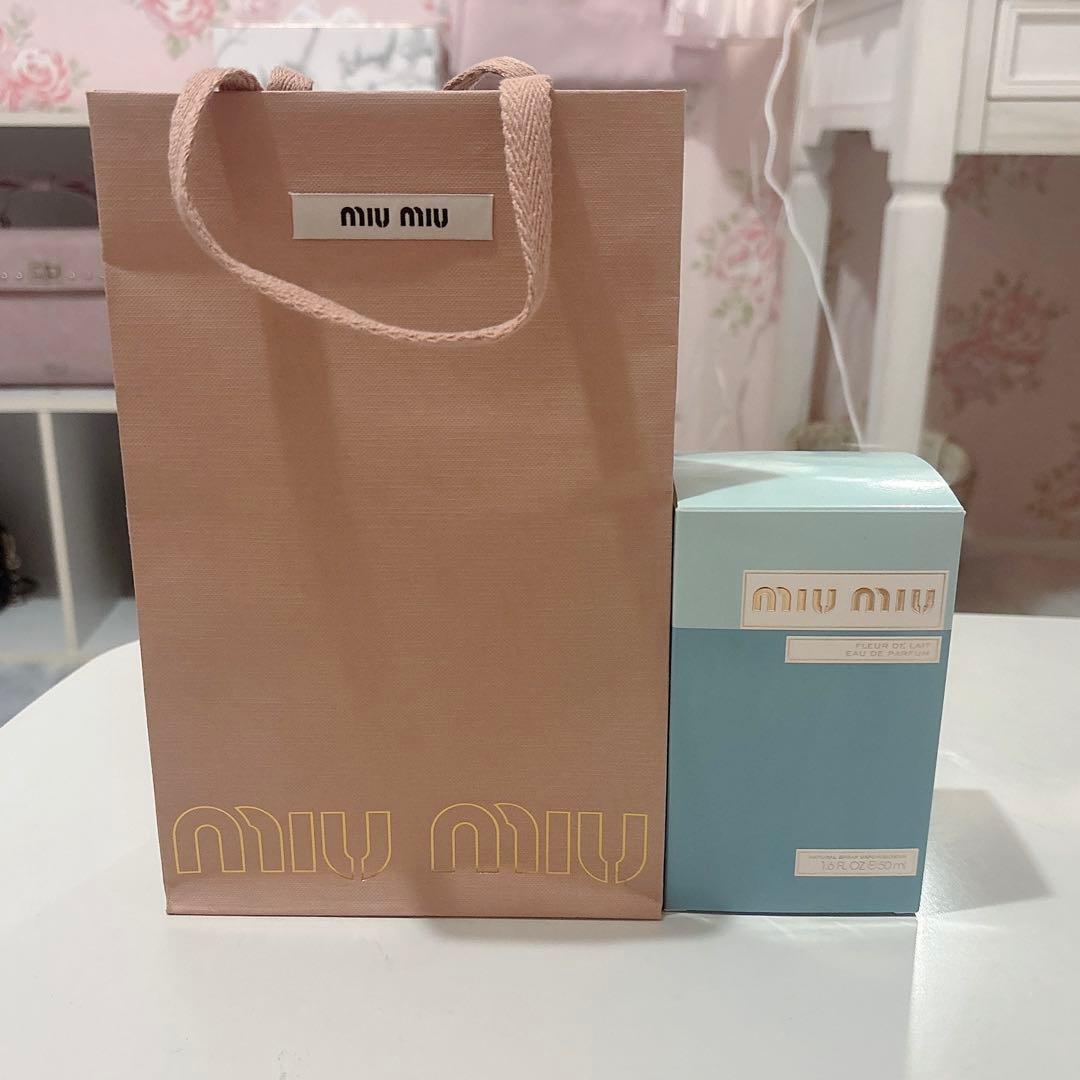 Miu Miu Fleur de Lait オードパルファム