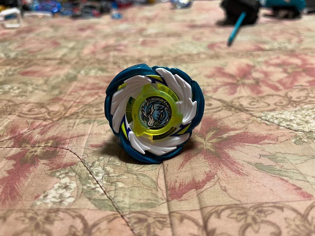 ベイブレードX引退品