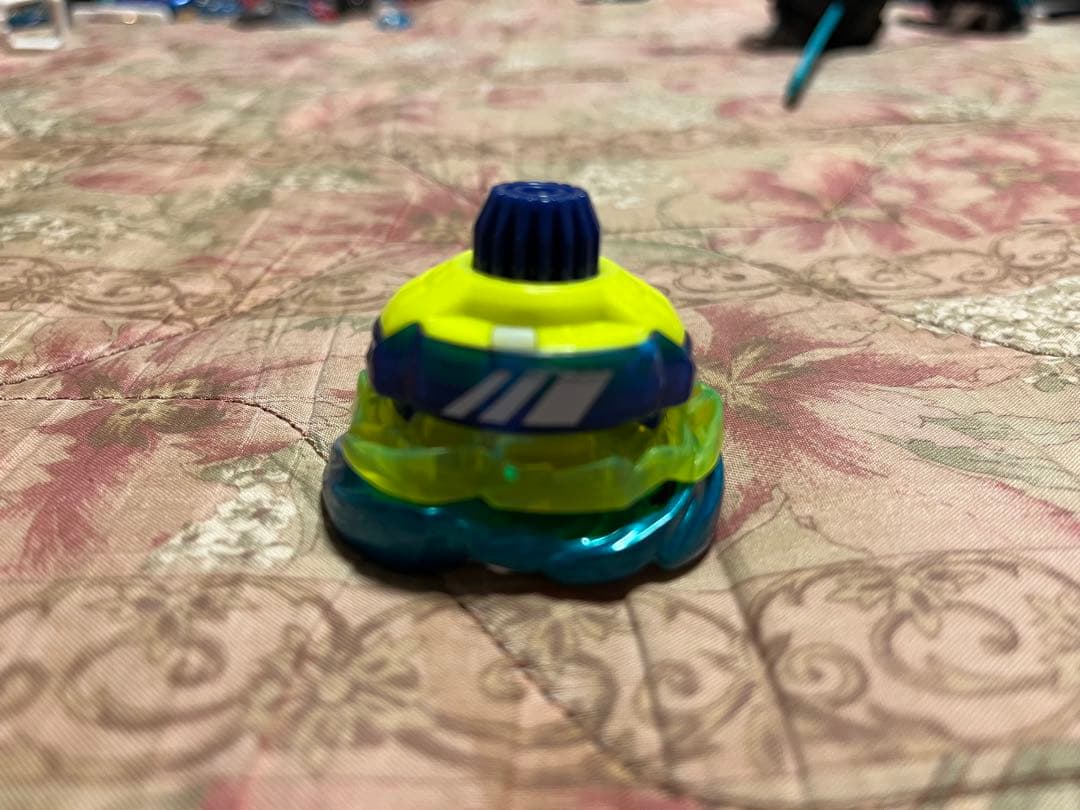 ベイブレードX引退品