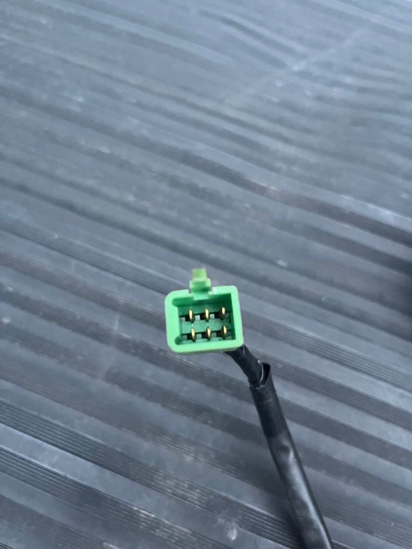 ゼファー400χ 左右スイッチボックス、インシュレーターセット