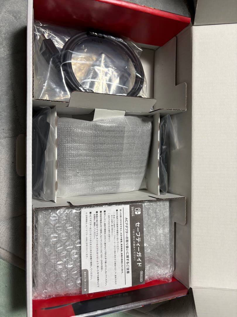 Nintendo Switch本体＋ソフト二種＋プロコン『初期化済・付属品完備』