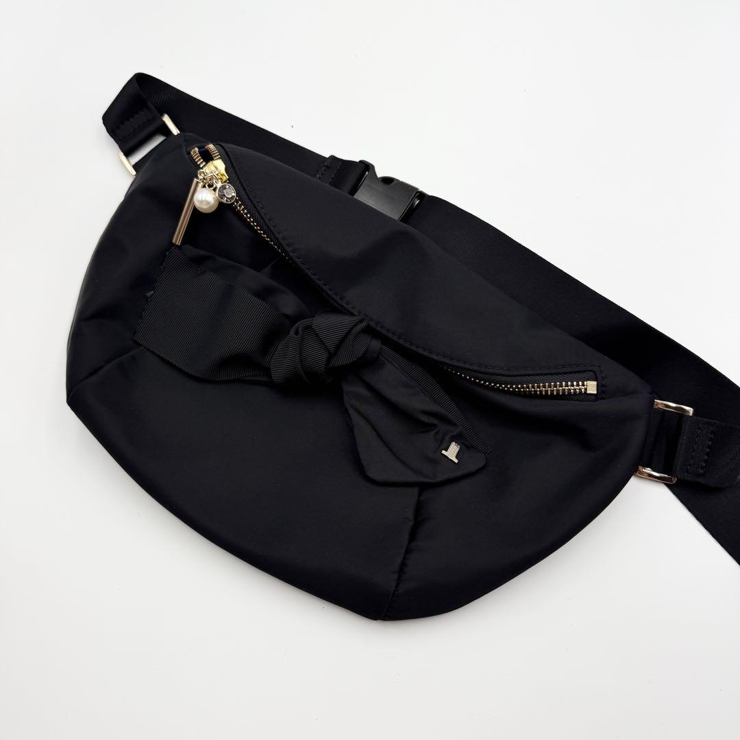 未使用品✨LANVIN ランバンオンブルー ボディバッグ ウエストポーチ リボン
