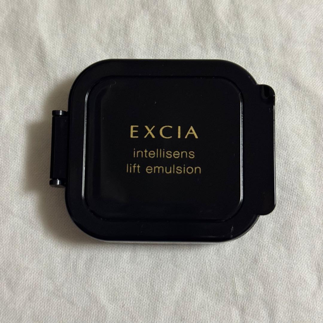 エクシア　アンテリサンス リフトエマルジョン　NA211 ミディアムナチュラル