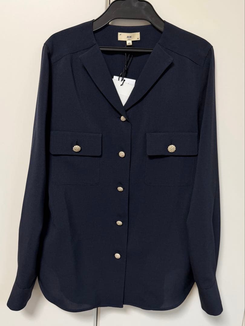 MW TRIACETATE-D Vネックブラウス ダークネイビー　40 新品
