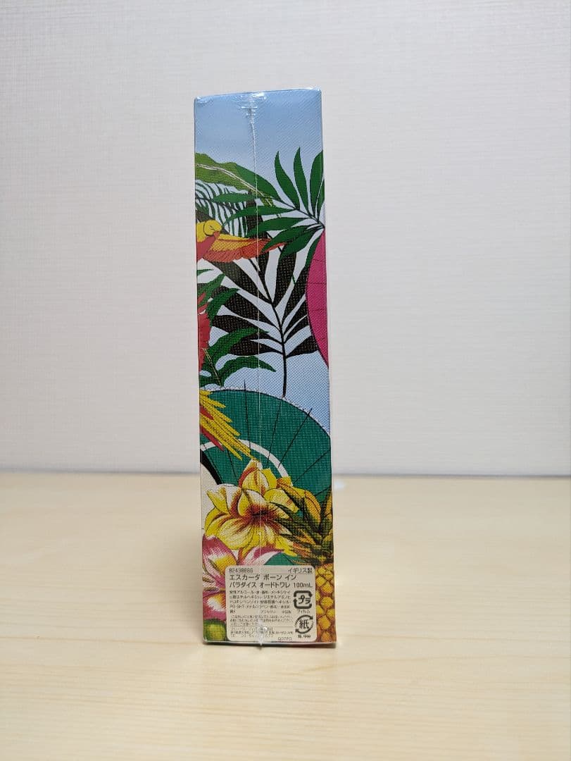 ESCADA　エスカーダ　ボーンインパラダイス　100ml　香水