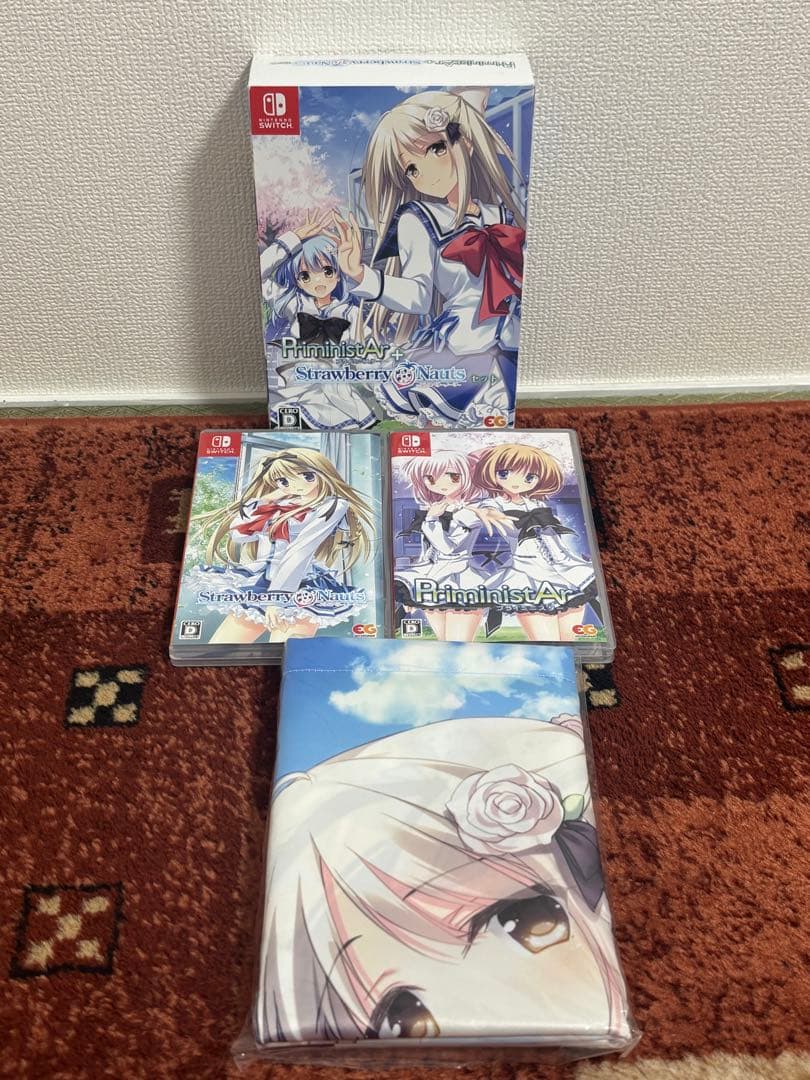 Nintendo Switch PriministAr + Strawberry Nauts