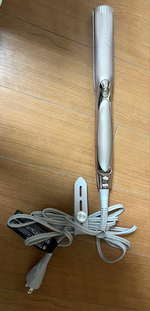 Refa ストレートアイロン　プロプラス　最新