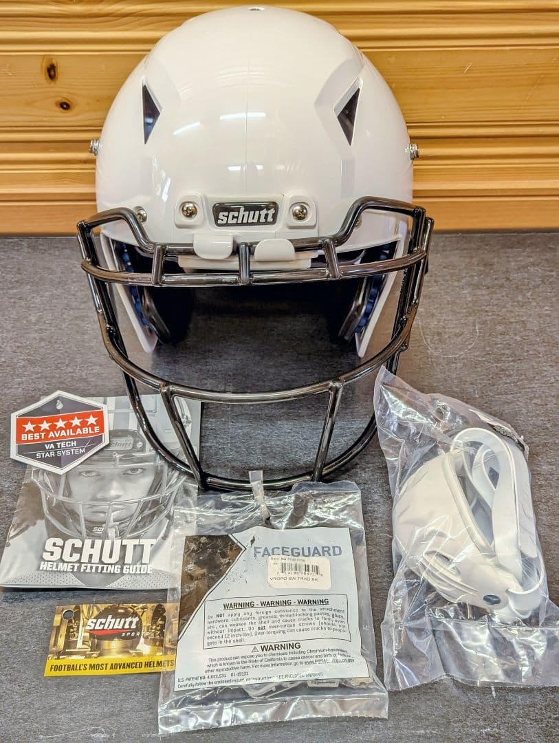 新品未使用《schutt》 football helmet Mサイズ 輸入品