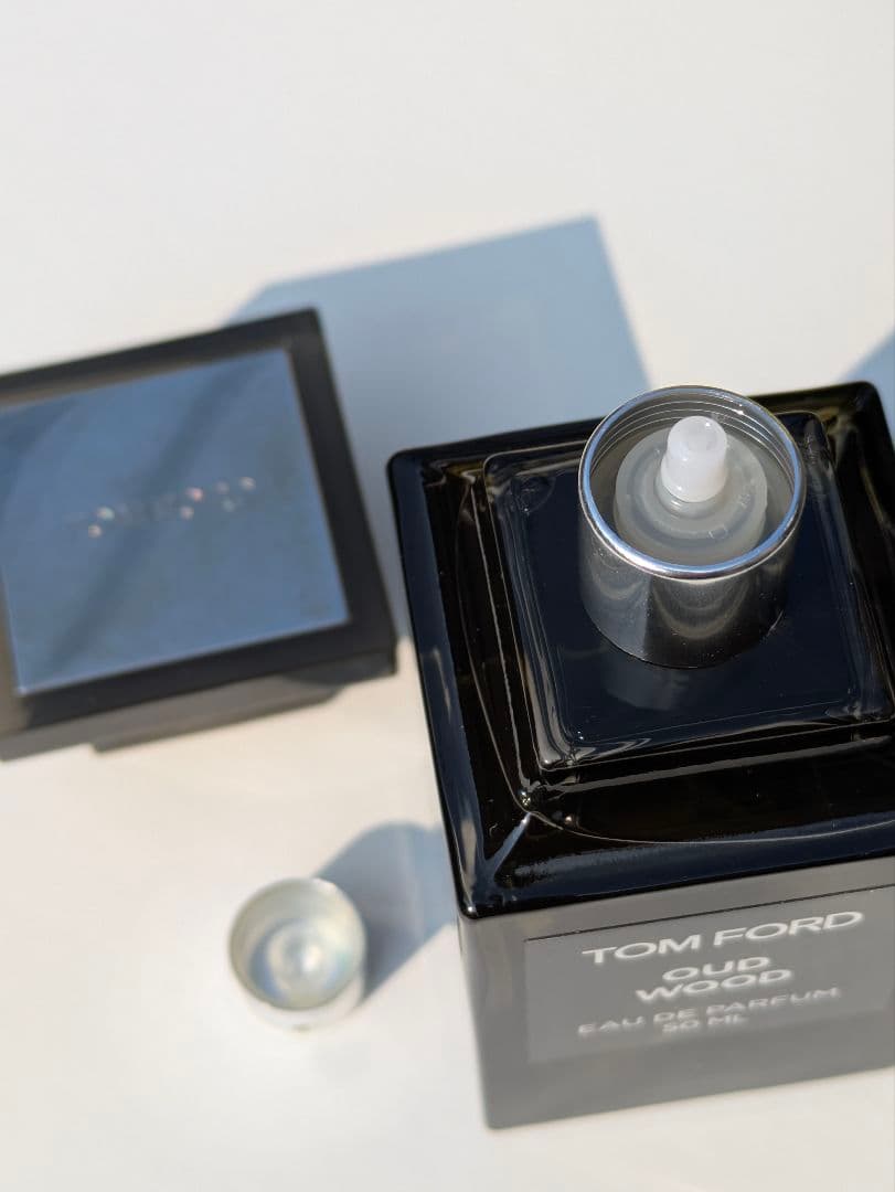 TOMFORD トムフォード ウード ウッド オード パルファム たっぷり残量有