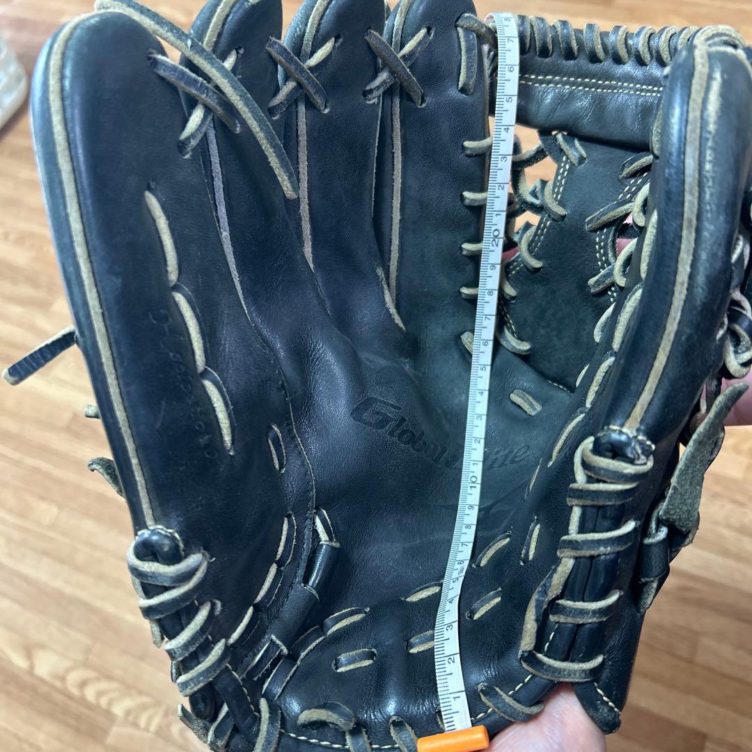 ア*ド様 Mizuno 硬式グローブ 黒（左投げ）　サイズ小さめ（縦28cm）