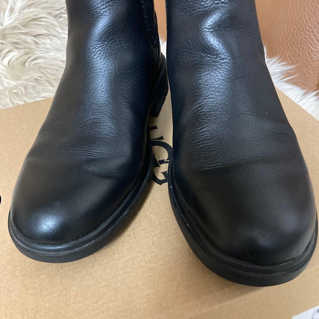 UGG サイドゴアブーツ　23